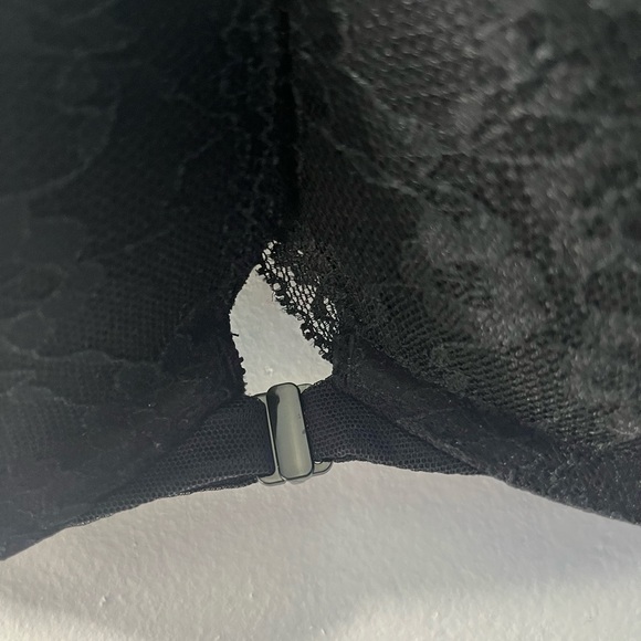 Victoria's Secret Black Lace Racerback Bra - push-up - Picture 6 of 6